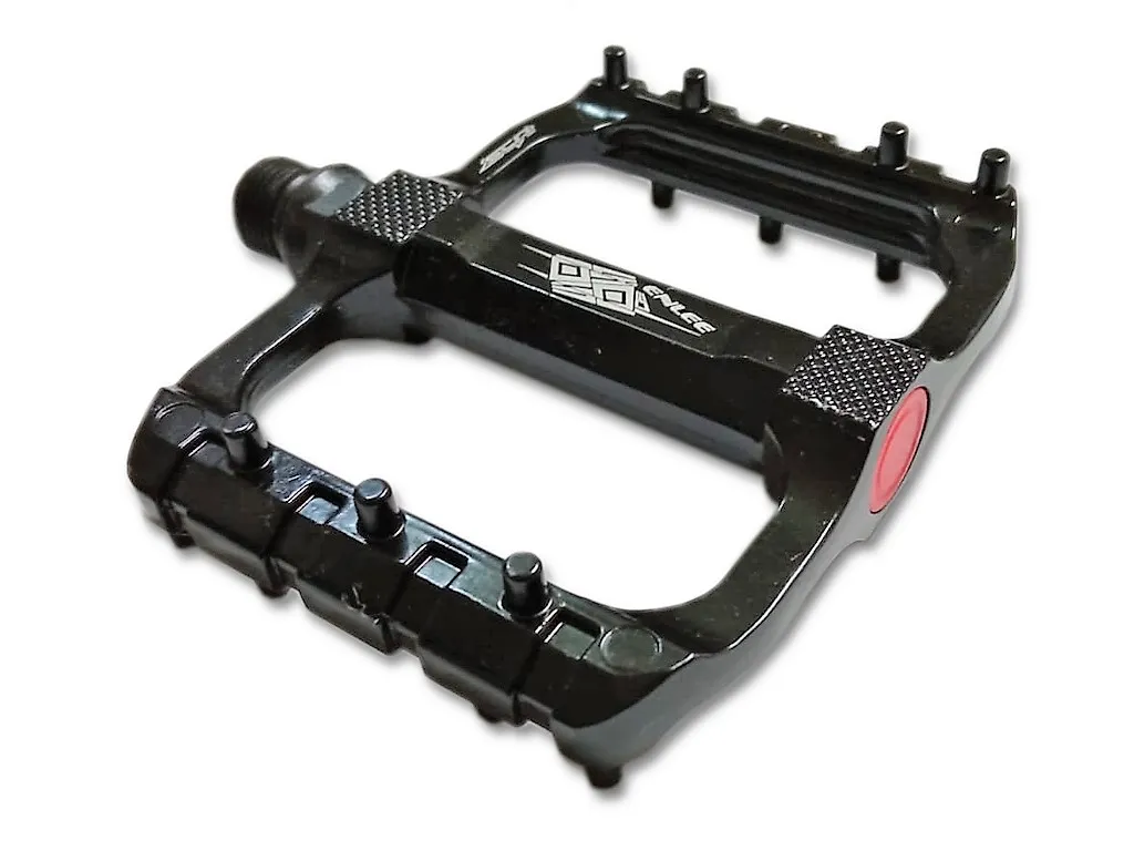 PEDAL ENLEE PINES FIJOS ALUMINIO NEGRO